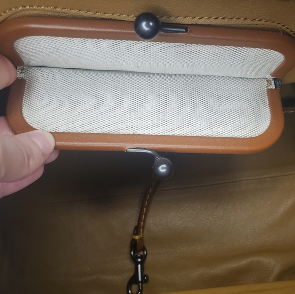 👀RARE!👀 Coach Badlands Satchel - Picture 8 of 12